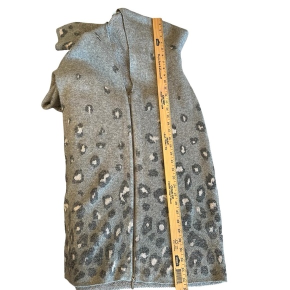 Chico gray and white cheetah metallic print cardigan sweater - Picture 9 of 14